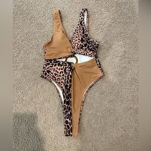 Women's Leopard Print hi-cut ring decor one piece swimsuit